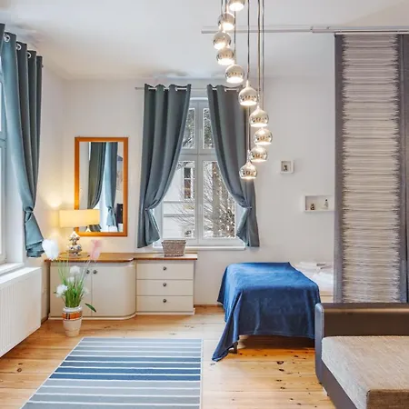 Obroncow Westerplatte 8, Sun & Snow