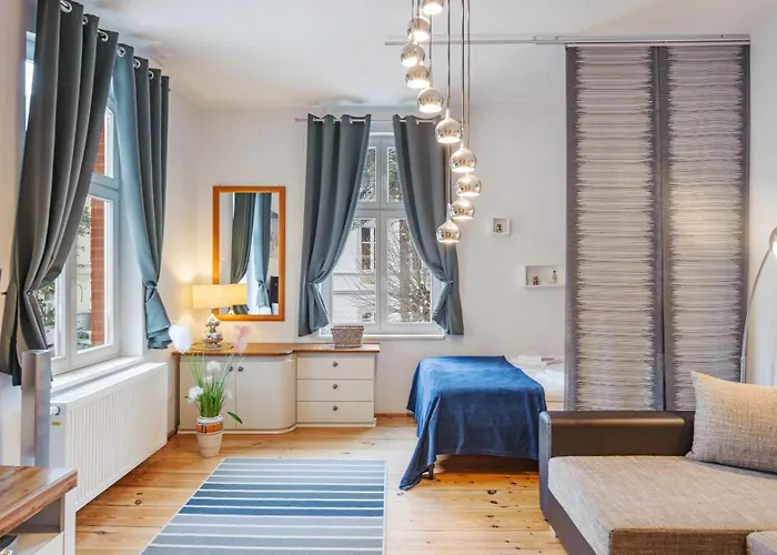 Obroncow Westerplatte 8, Sun & Snow